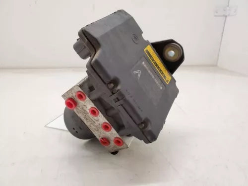 2001-2002 Toyota Sequoia Anti-Lock Brake Pump Assembly Skid Control 4x4 - Used OEM Auto Part