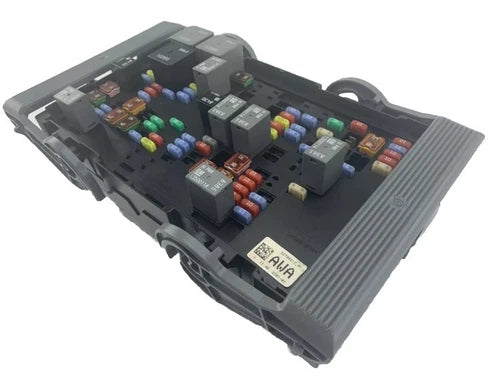 10-13 Chevy Silverado GMC Sierra Fuse Box Relay Junction Block 22798215 OEM AWA - Used