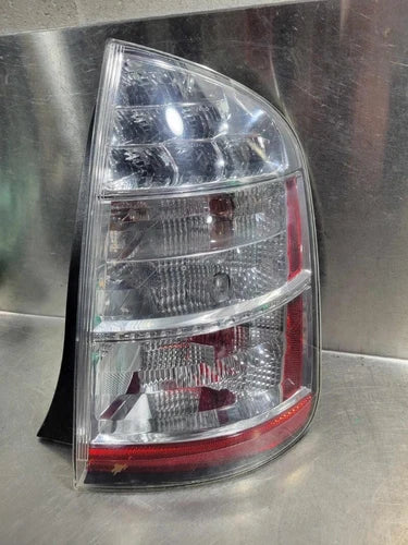2006-2009 Toyota Prius Tail Light Passenger Side Assembly RH Oem - Used