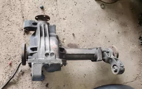 2004-2014 Nissan Titan Armada Front Axle Differential Carrier 3.36 Ratio OEM - Used