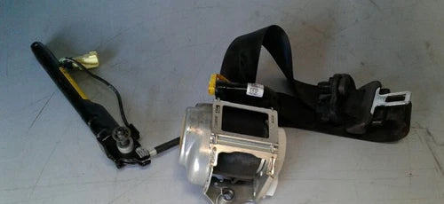 2015-2016 Jeep Renegade Right Passenger Side Front Seat Belt Retractor Black - Used OEM Auto Part