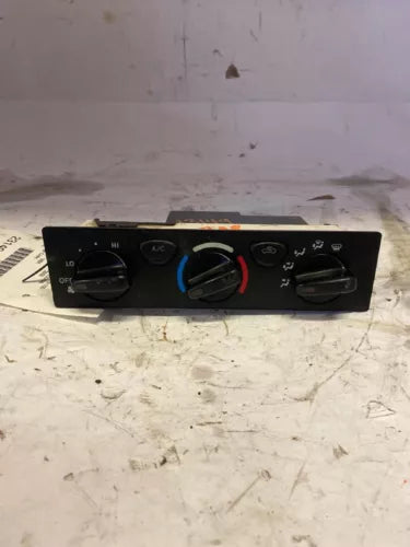 2001-2004 Toyota TACOMA AC Heater Control Assembly OEM - Used