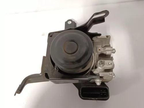 04-05 Toyota RAV4 Anti-Lock Brake Part Actuator And Pump Assembly 4x2 toyota