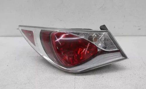 2011-2015 Hyundai Sonata Left Driver Tail Light Lamp Vin 4 8th digit Hybrid - Used OEM Auto Part