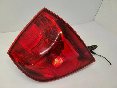2009-2014 Volkswagen Routan Tail Light Passenger Quarter Panel Mounted OEM - Used