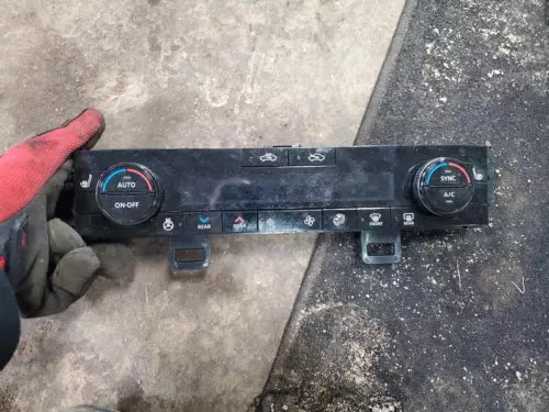 2021-2024 Nissan Rogue AC Heater Temperature Control Unit OEM - Used