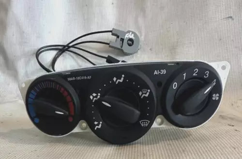 2000-2007 FORD FOCUS Manual A/C Heater Climate Control (Black finish) Oem - Used