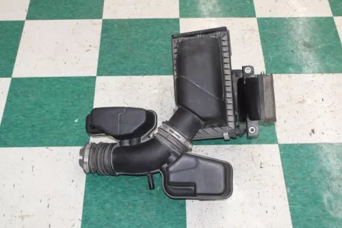 2016-2019 Ford Explorer Taurus Air Cleaner Intake Filter Box Assembly Oem - Used