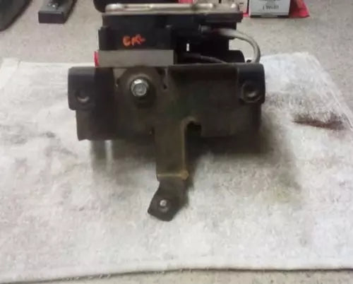 2000-2002 Chevrolet Tahoe Anti-lock Brake Pump Assembly Without Traction control - Used OEM Auto Part