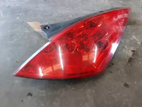 Tail Light Assembly NISSAN 350Z Right Passenger Side 2003-2005 - Used OEM Auto Part