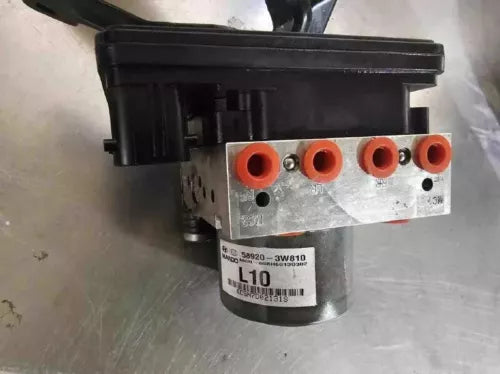 14-16 Kia Sportage ABS Anti-Lock Brake Actuator Pump Assembly OEM - Used