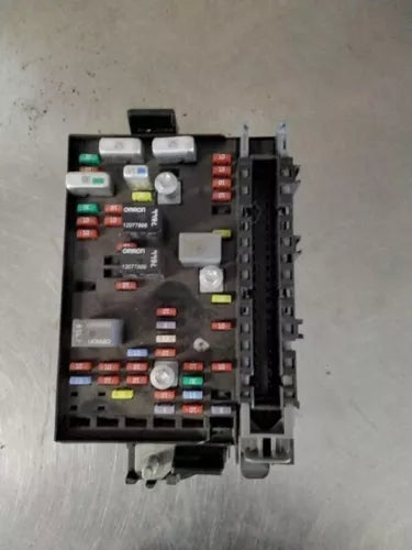 2004-2005 GMC Envoy,Chevrolet Trailblazer Fuse Box Engine OEM - Used