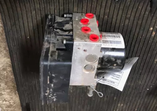 2015-2018 Jeep Wrangler Abs Anti-Lock Brake Pump Module Assembly Used OEM