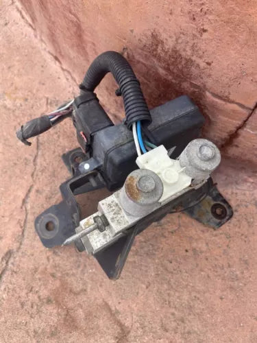 2000-2001 Dodge Ram 1500 ABS Anti-Lock Brake Pump Assembly Rear Wheel ABS - Used OEM Auto Part