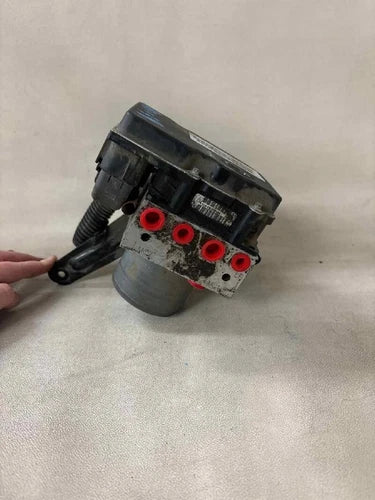 2008 Jeep Liberty ABS Anti Lock Brake Pump Assembly OEM - Used