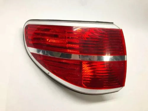 2007-2010 Saturn Outlook Rear Left Driver Tail Light (quarter panel mounted) Oem - Used