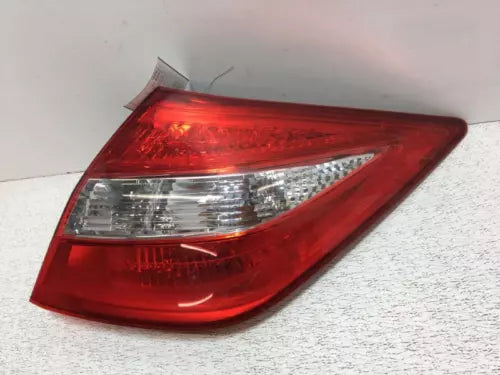 Honda Accord Crosstour 2010-2012 Tail light Right Passenger RH Side Oem - Used