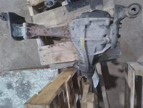 2006-2010 Hummer H3 3.7L Front Axle OEM Differential Carrier 4.56 Ratio - Used