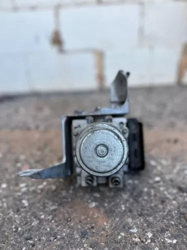 2004-2005 Acura TSX ABS Anti Lock Brake Pump Assembly AT OEM - Used