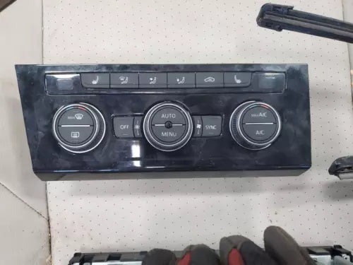 2019 Volkswagen Jetta GLI Heater Climate Temperature Control Unit OEM - Used