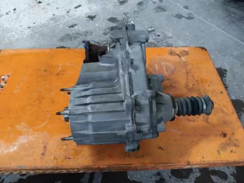 2005-2007 Jeep Liberty Transfer Case Model 242 Select Trac OEM - Used