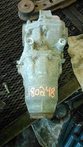 2004-2005 Honda Element Rear Differential Carrier in Warranty OEM - Used