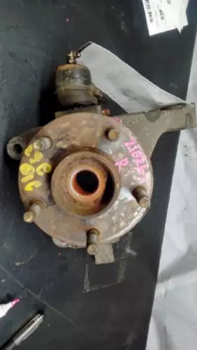 2005-2010 Chevrolet Cobalt Passenger Right Front Spindle Knuckle OEM - Used