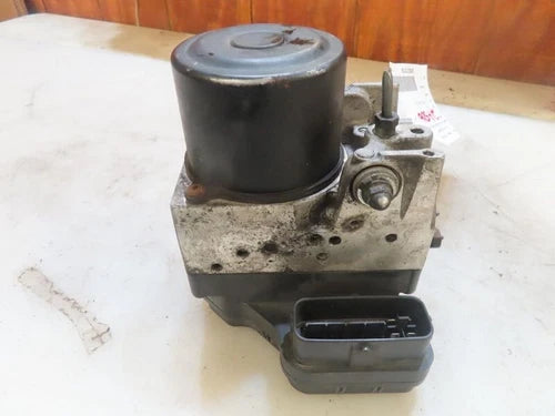 2004-2007 Toyota Highlander ABS FWD Anti-Lock Brake Pump Module Assembly OEM - Used