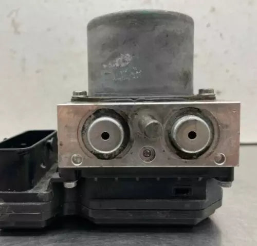 2018-2019 Nissan Kicks ABS Anti Lock Brake Pump Module Assembly OEM - Used
