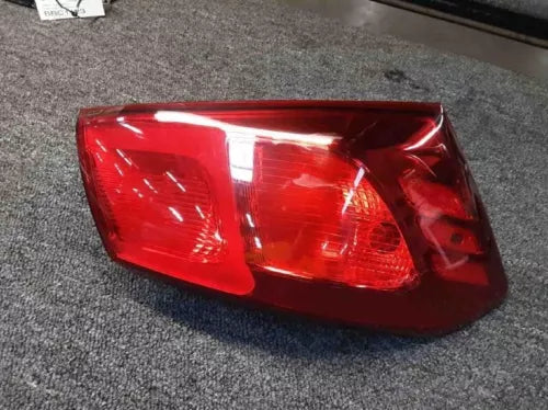 2014-2017 Kia Forte Rear Left Driver Side Tail Light Assembly Oem - Used