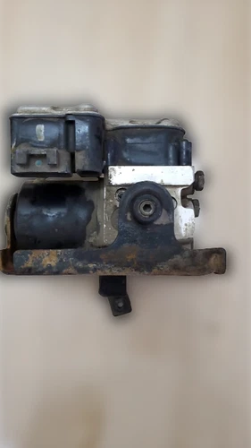 2003-2006 Chevy Tahoe Sierra Silverado Escalade Yukon ABS Anti-Lock Brake Pump - Used OEM Auto Part