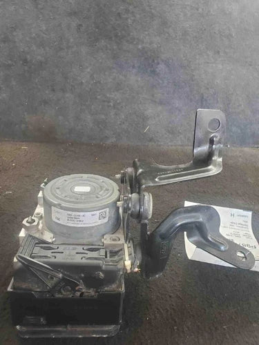 2014 Ford Fiesta ABS Anti Lock Brake Actuator Pump 1.6L non Turbo OEM 14 - Used