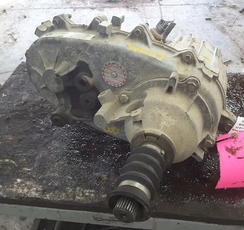 2002-2004 Jeep Grand Cherokee 4.0L Transfer Case Assembly Model 242 - Used OEM Auto Part