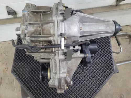2004-2007 Nissan Truck Titan Transfer Case Assembly OEM - Used