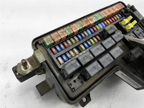 2002-2005 Dodge Ram 1500 Fuse Box Engine 4.7 L OEM - Used