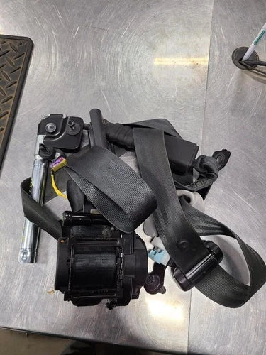 2018-2019 Hyundai Sonata Front Left Driver Seat Belt Retractor Gray Oem - Used
