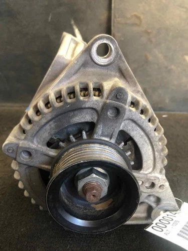 2005-2006 Jeep Grand Cherokee Alternator Generator Charging Assembly Engine Oem - Used