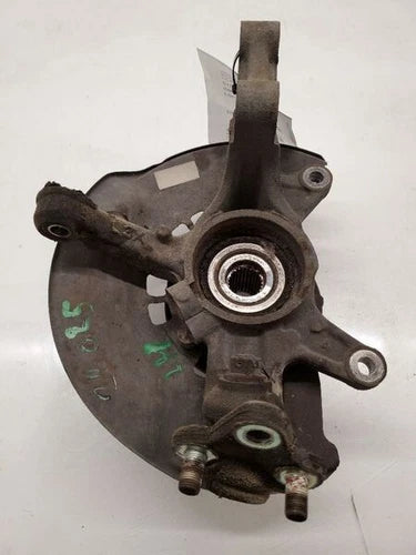 2001-2005 Toyota Rav4 Front Left Driver Spindle Knuckle Assembly Used. OEM