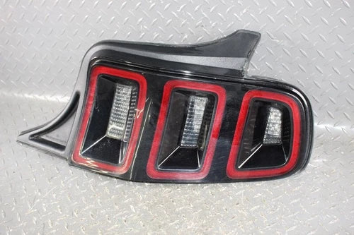 2013-2014 Ford Mustang Passenger Side Tail Light Assembly RH OEM - Used