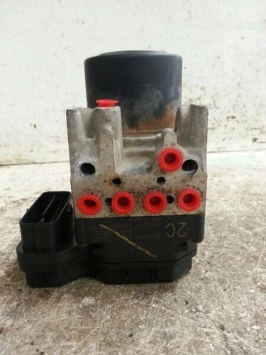 2004 2005 2006 Toyota Sienna ABS Anti-Lock Brake Pump Assembly FWD OEM - Used