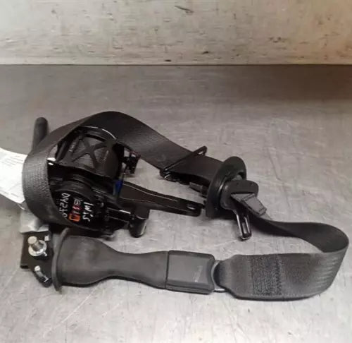 2014-2020 Nissan Rogue Front Left Driver Seat Belt Retractor Black Oem - Used