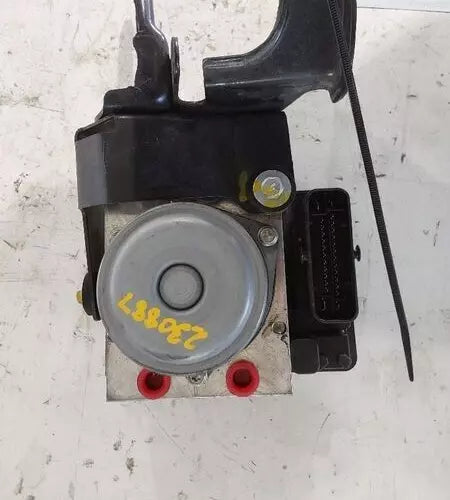 2018-2019 Nissan Kicks ABS Pump Assembly Anti Lock Brake Module OEM - Used