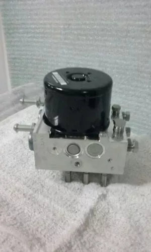 2009-2011 Chevrolet HHR Anti-Lock Brake ABS Pump Assembly exc. SS OEM - Used