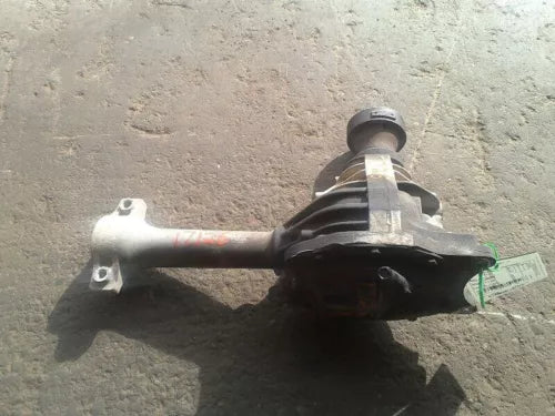 2002-2007 Jeep Liberty Front Axle Differential Carrier Assembly 3.73 Ratio Used OEM