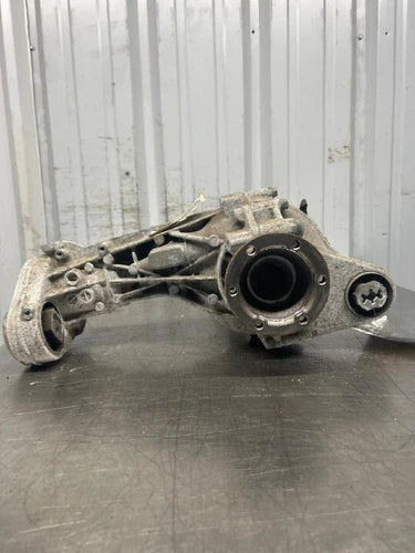 2013-2015 Audi Q7 Front Axel Differential Carrier Assembly OEM - Used