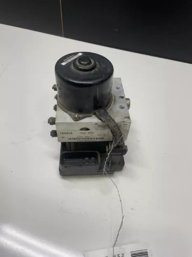 2001-2003 Toyota Tundra Anti Lock Brake Assembly 44500-0C040 OEM USED