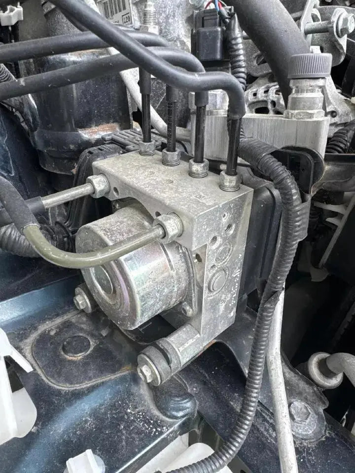 18-19 Toyota Corolla SDN W/O Sport Suspension ABS Anti-Lock Brake Pump Assembly - Used OEM Auto Part - Photo 3