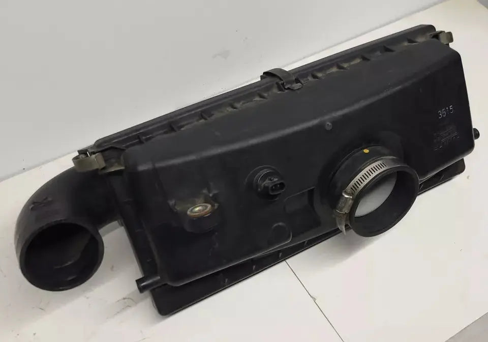 Subaru Legacy 2.5L Air Intake Cleaner Filter Housing OEM ... | Partsyx